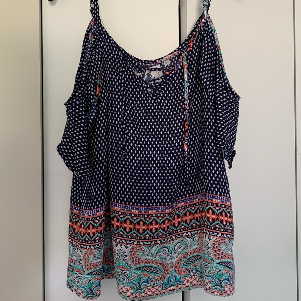 Patterned Flowy Tank - Picture 2 of 6